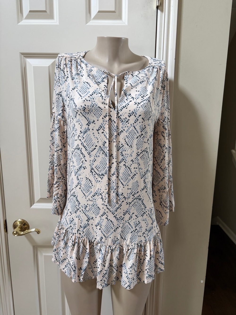 NWT VIX Paula Hermanny Nusa Cream & Blue Snake-Print Tie-Neck Swim Coverup tunic